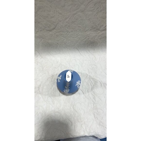 Wedgwood Blue Jasperware Bud Vase With Cherub Relief & Foliate Design - Picture 11 of 12